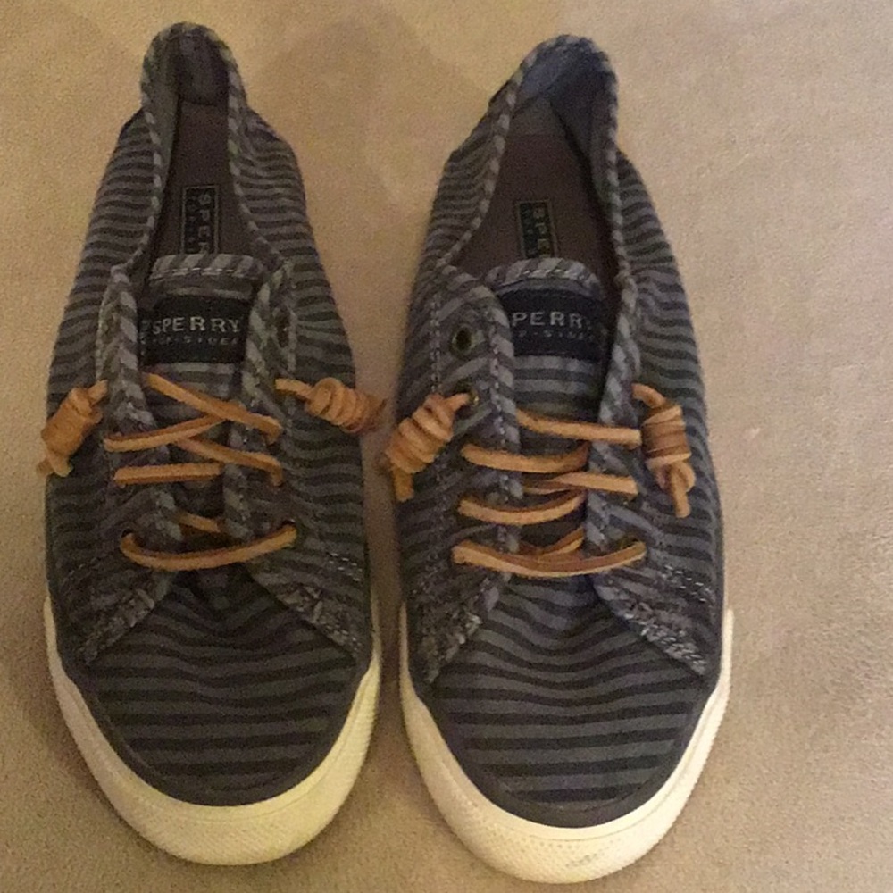 Sperry Topsider canvas sneakers-excellent cond